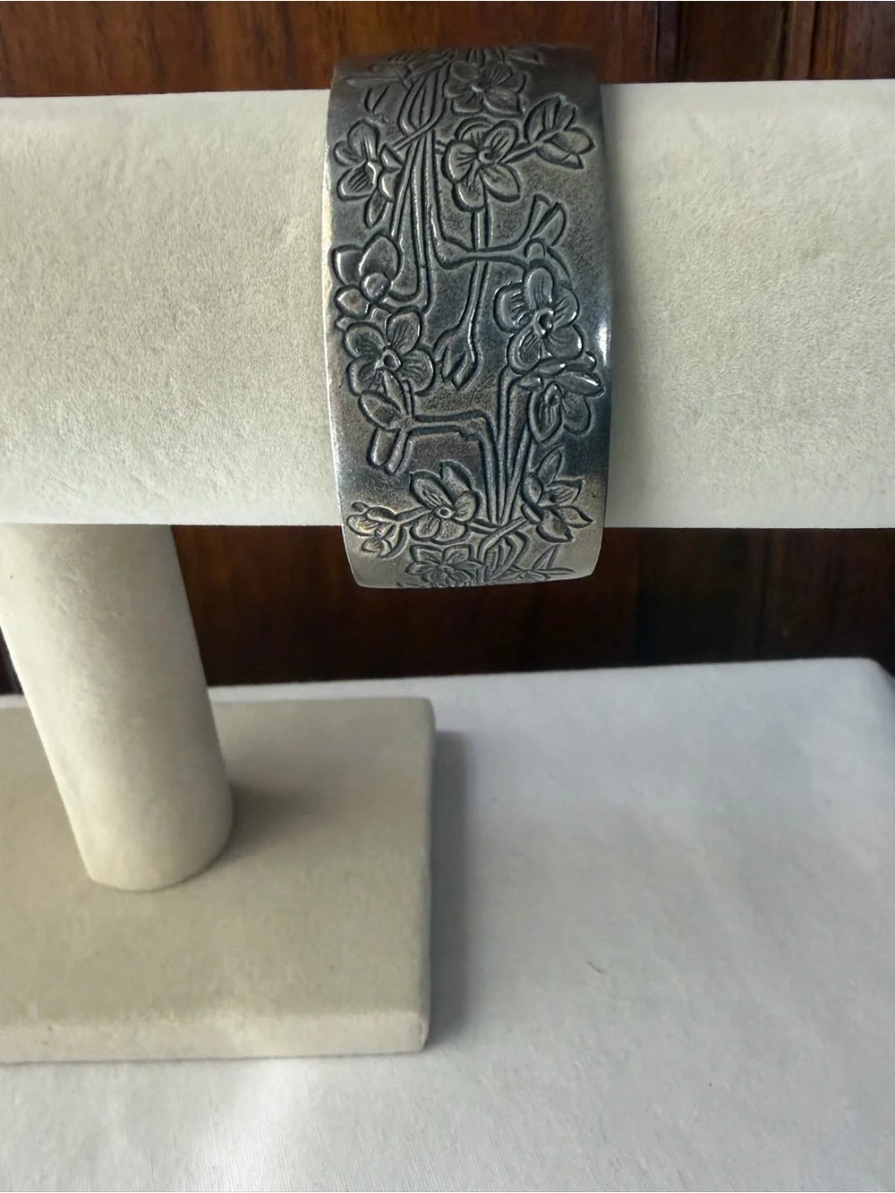 Salisbury Pewter December Narcissus Birth Month Floral Cuff Bracelet